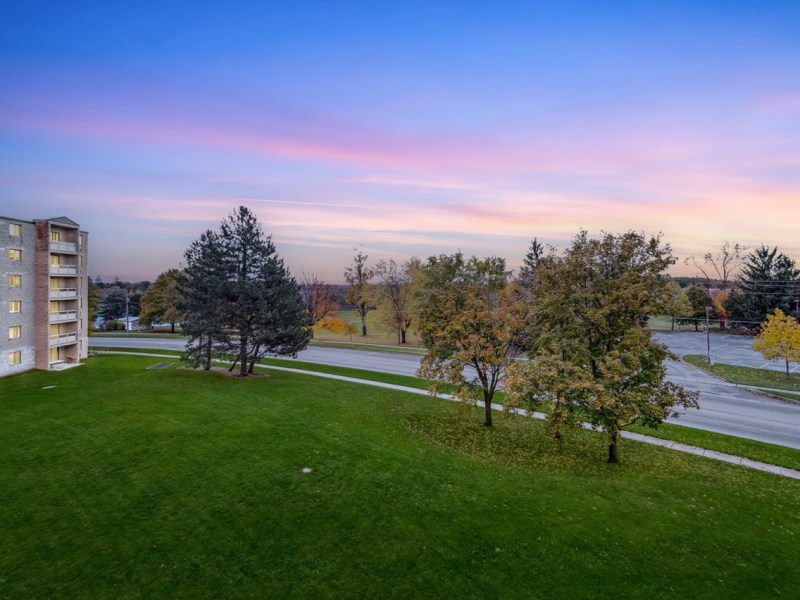 Your carefree lifestyle awaits you at 403-93 Westwood Road,&nbsp;Guelph